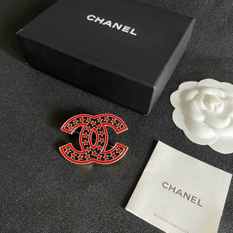 Chanel Brooch 06yxs69
